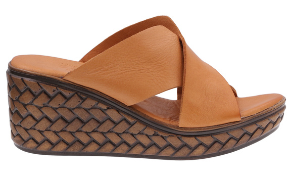 Wysokie klapki damskie profilaktyczne na koturnie